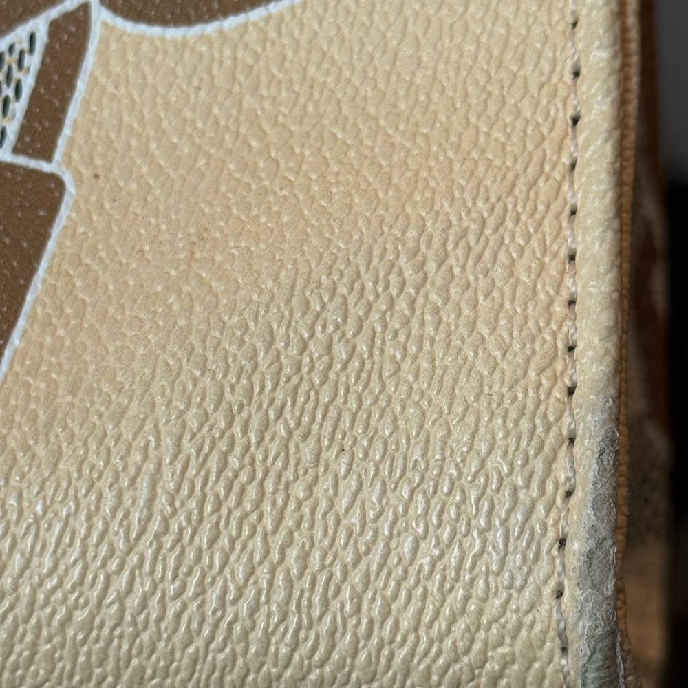 Louis Vuitton OnTheGo MM - Picture 5 of 16